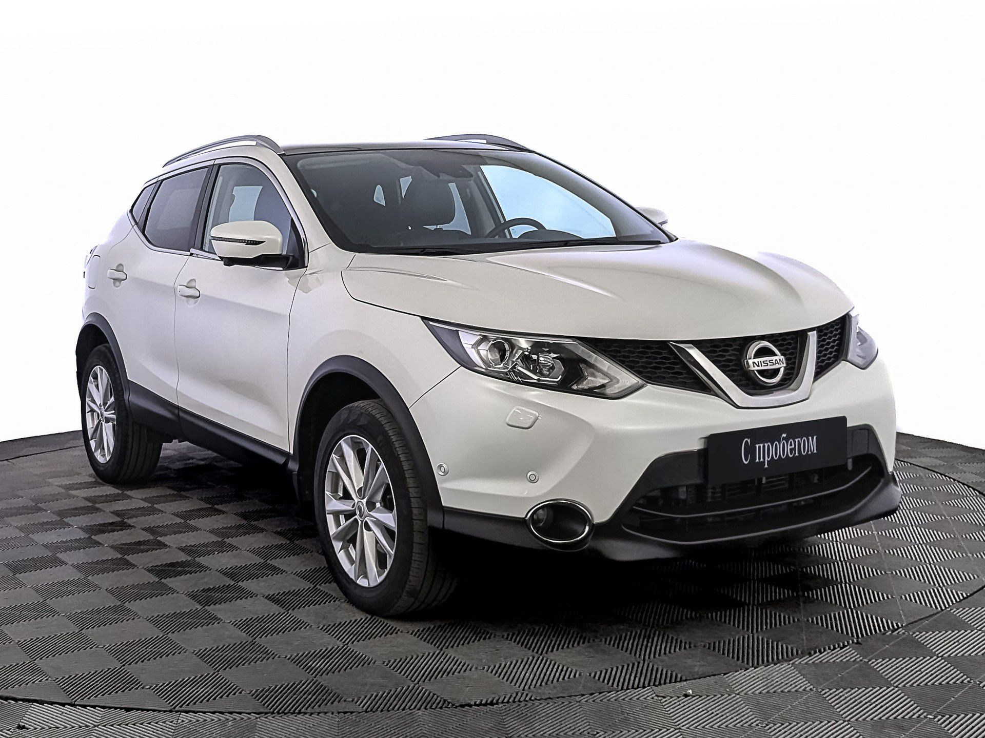 Nissan Qashqai Белый, 2018, 77 277 км