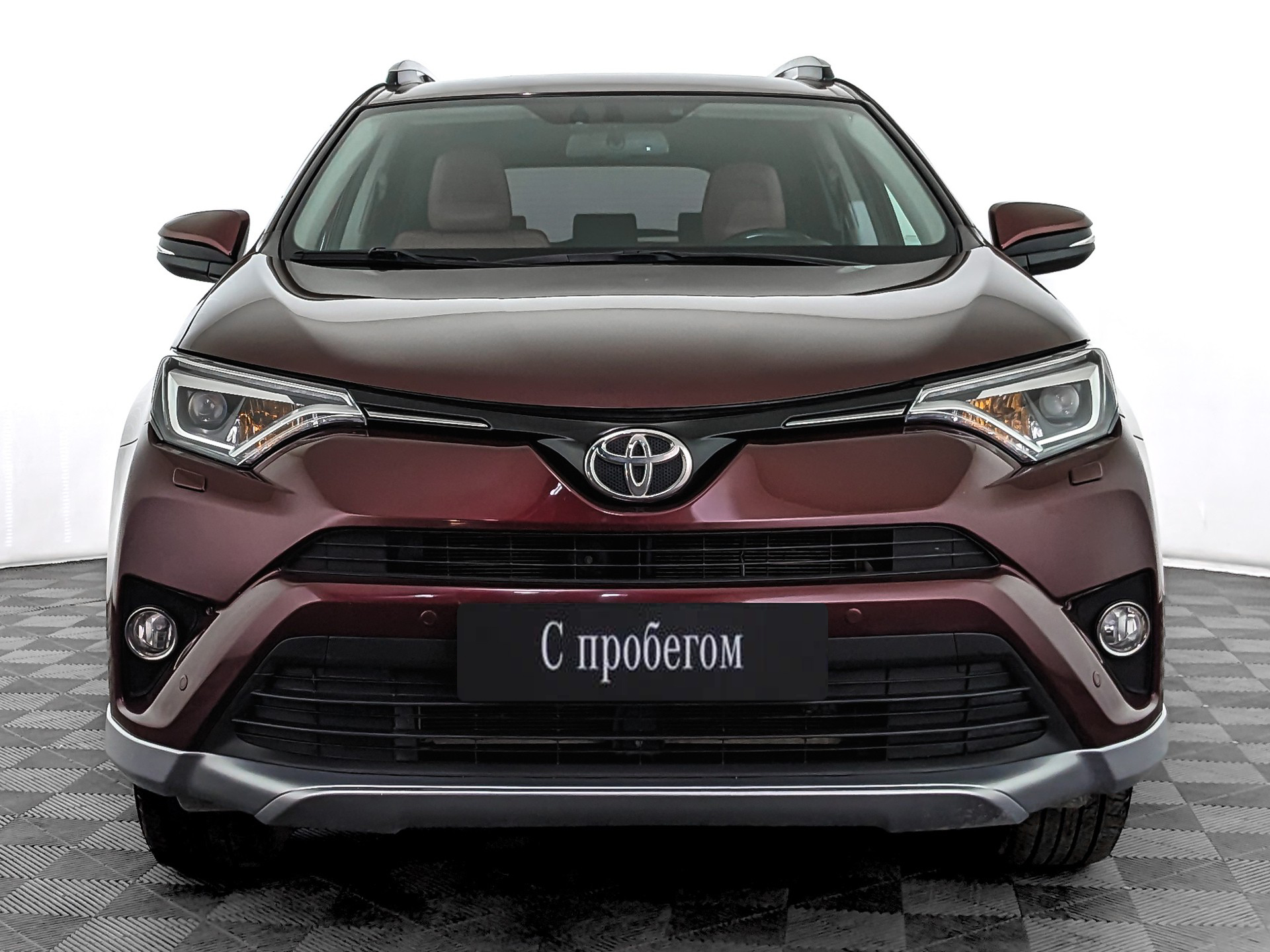 Toyota RAV4 Красный, 2017, 60 238 км