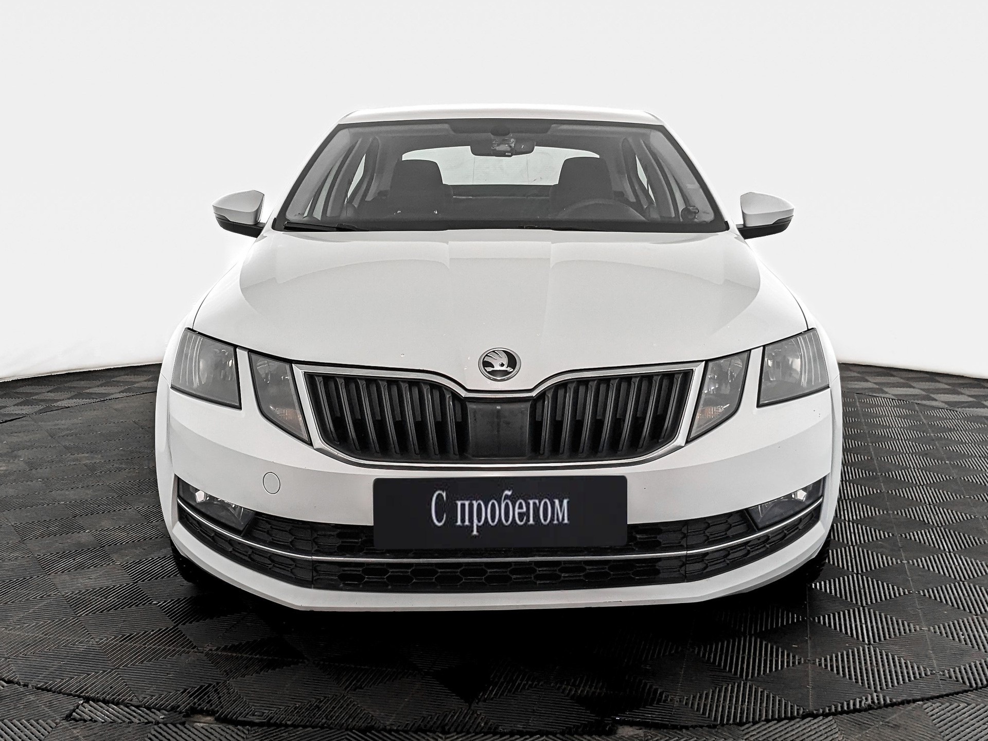 Skoda Octavia Белый, 2017, 199 343 км