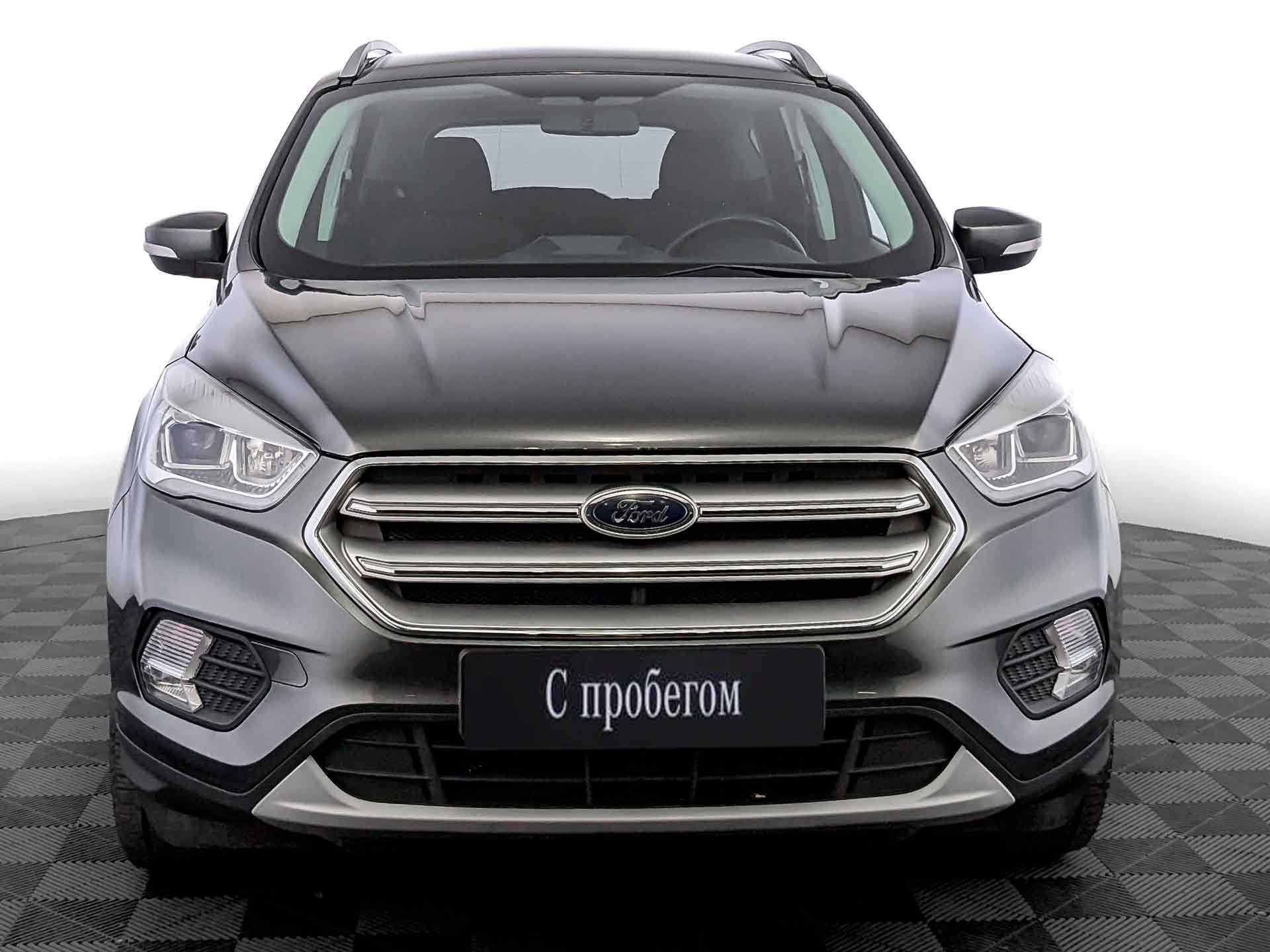 Ford Kuga серый, 2018, 111 000 км