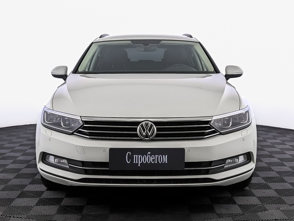 Volkswagen Passat Белый, 2016, 99 867 км