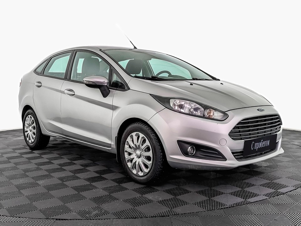 Ford Fiesta серый, 2016, 158 734 км