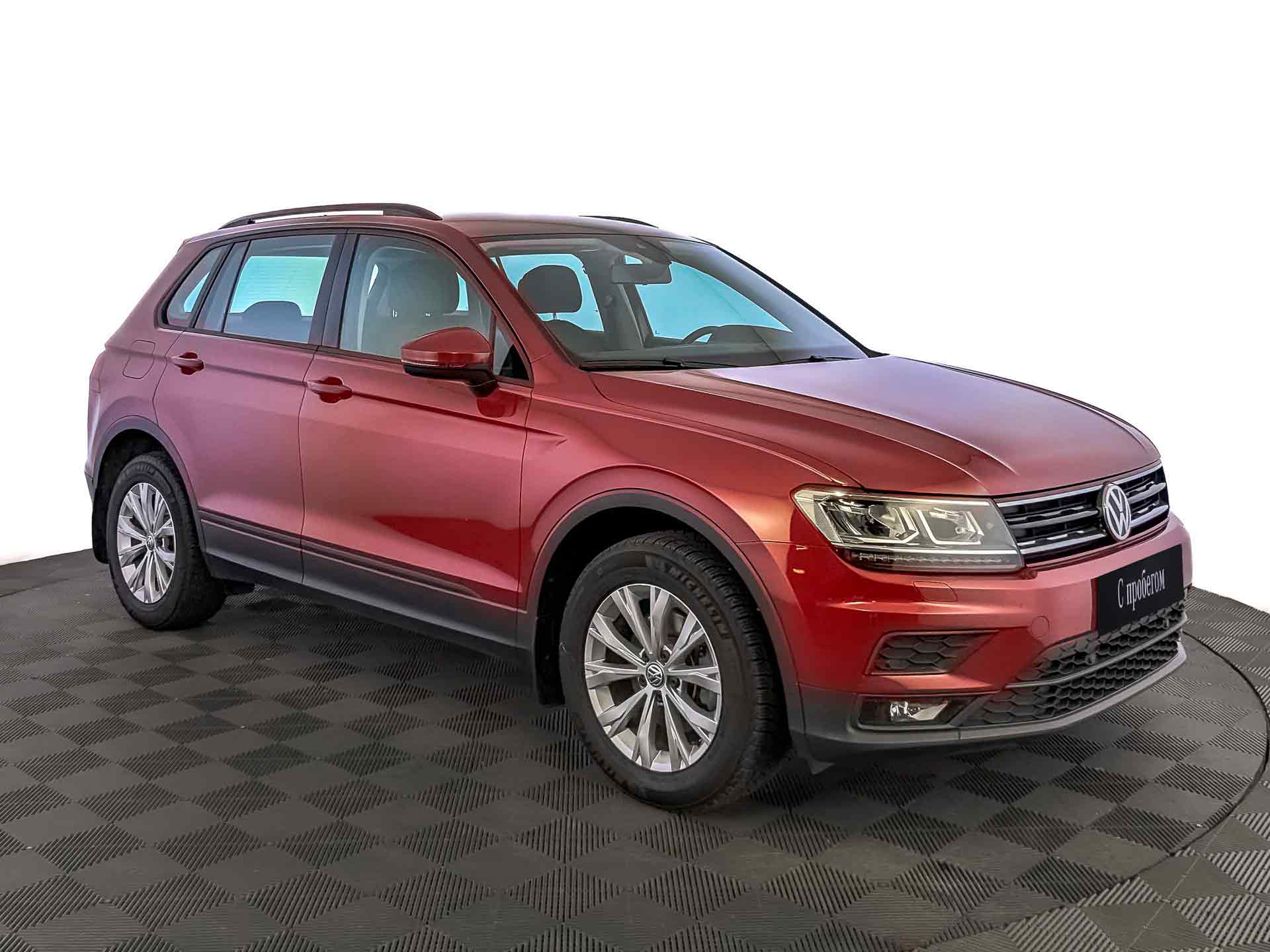 Volkswagen Tiguan Красный, 2020, 42 744 км