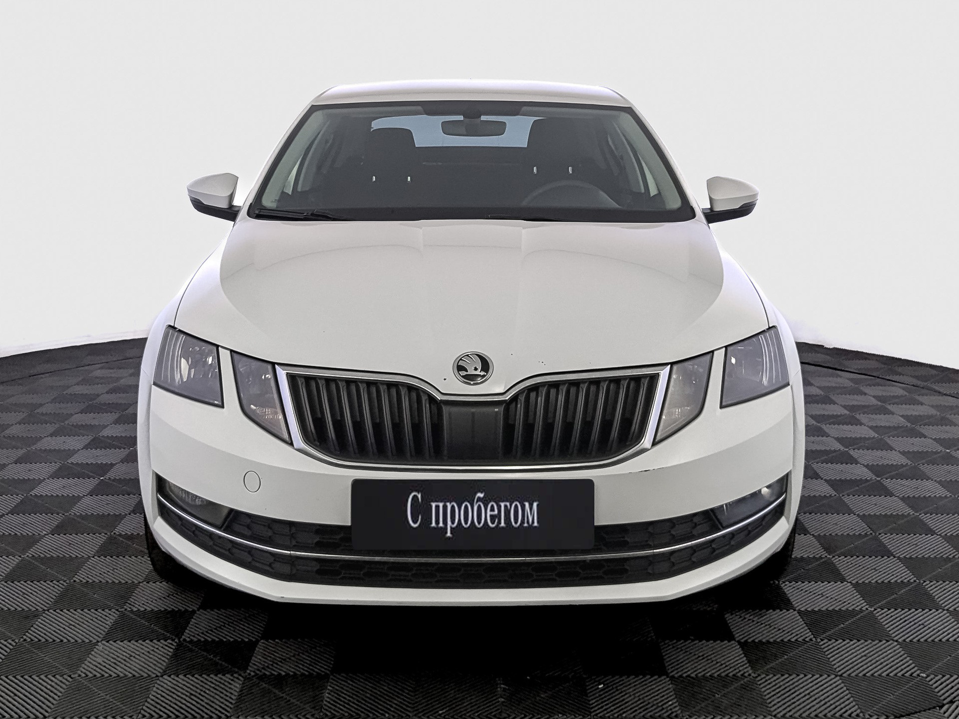 Skoda Octavia Белый, 2017, 132 168 км