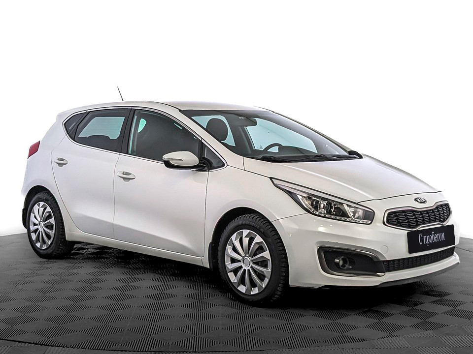 Kia Ceed Белый, 2016, 122 000 км