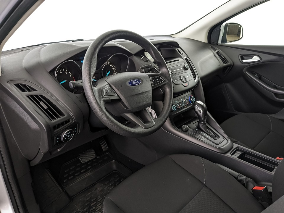 Ford Focus белый, 2016, 70 861 км