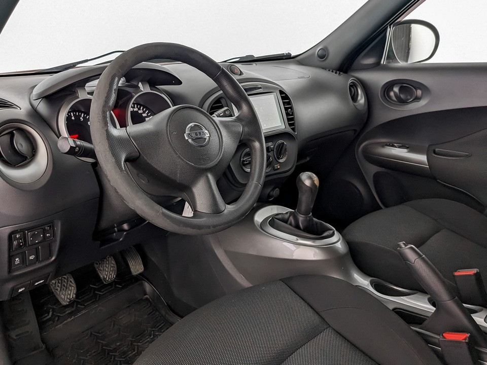 Nissan Juke Красный, 2012, 168 128 км