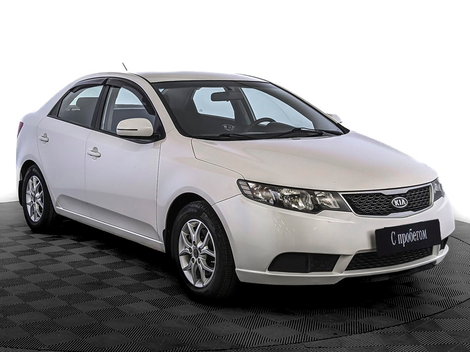 Kia Cerato Белый, 2012, 122 750 км