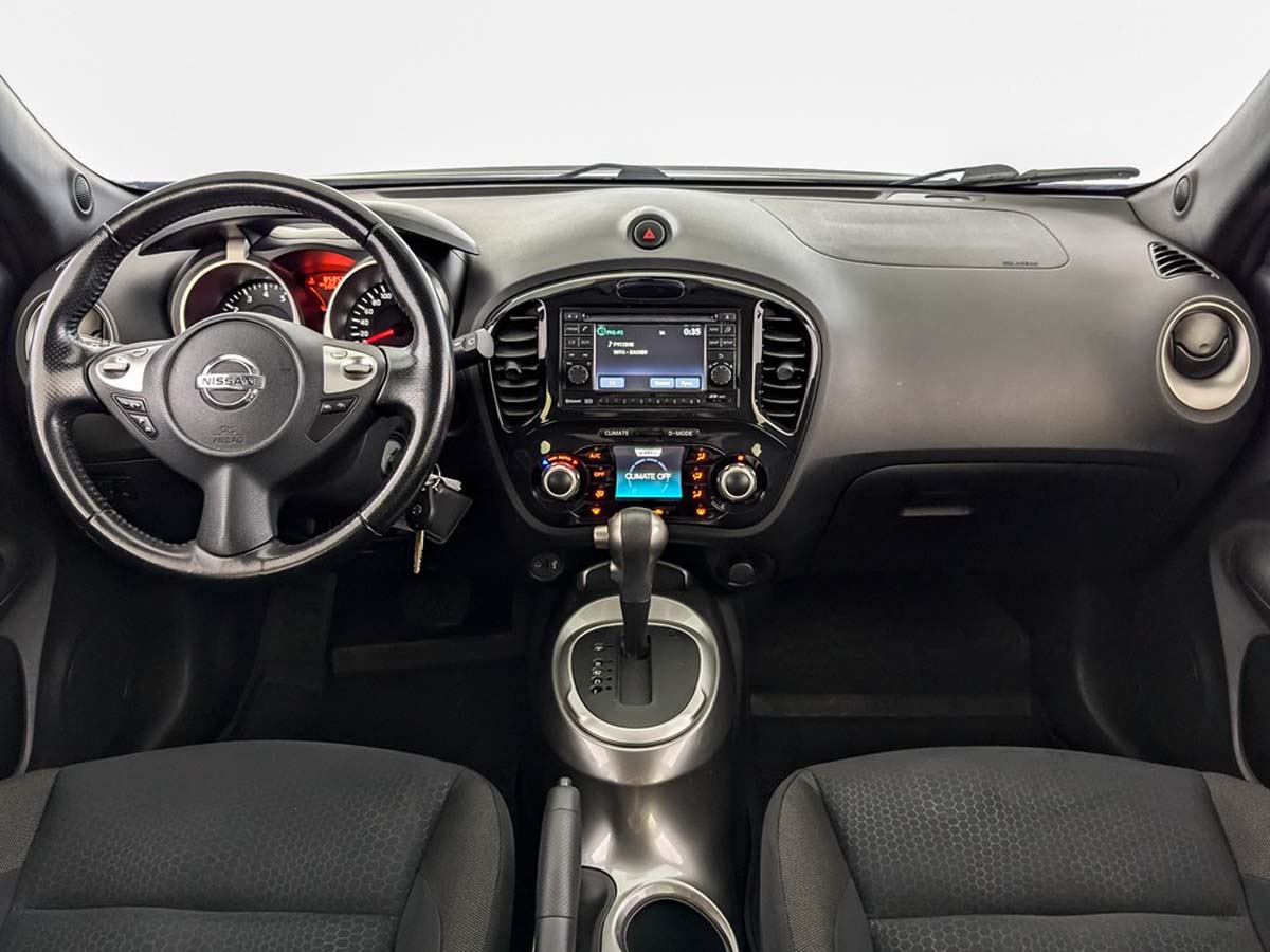 Nissan Juke Серый, 2011, 85 860 км