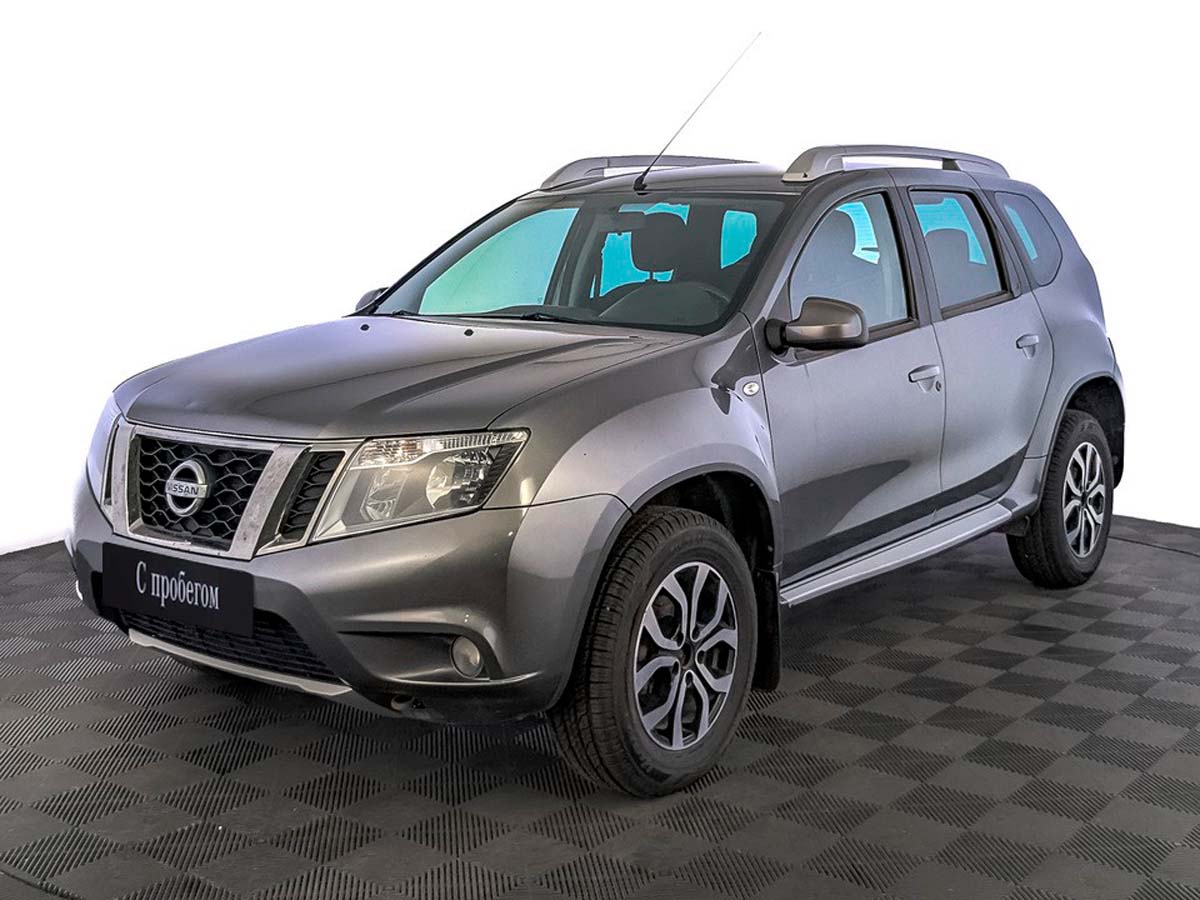 Nissan Terrano Серый, 2015, 140 424 км