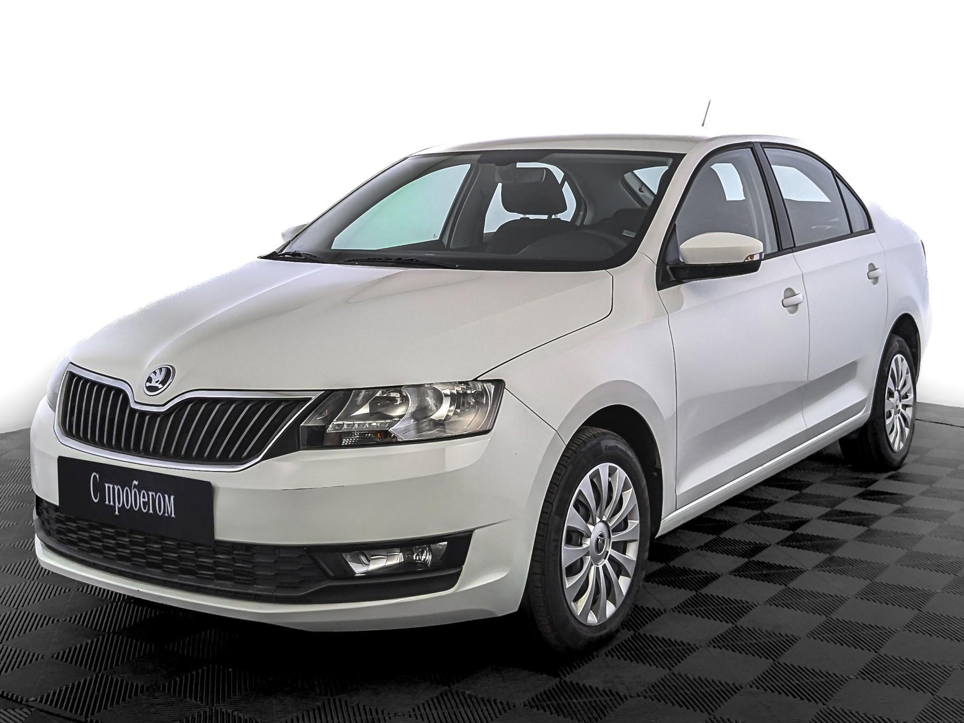 Skoda Rapid Белый, 2019, 58 787 км