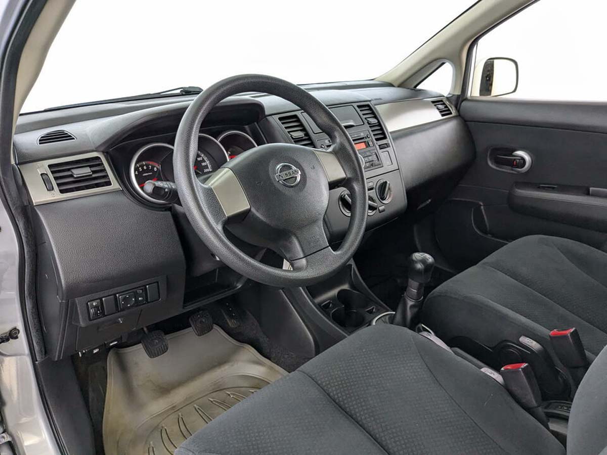 Nissan Tiida Серебряный, 2012, 165 747 км