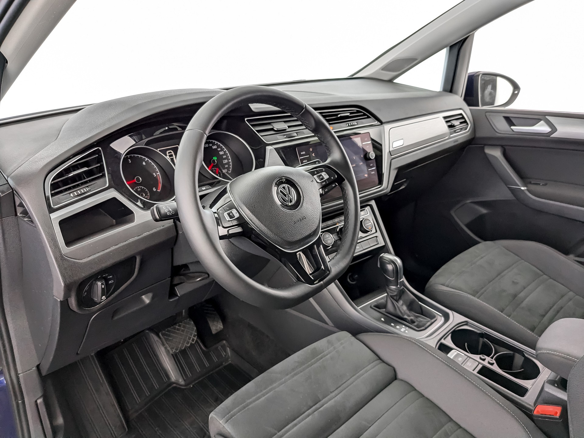 Volkswagen Touran Синий, 2018, 234 634 км