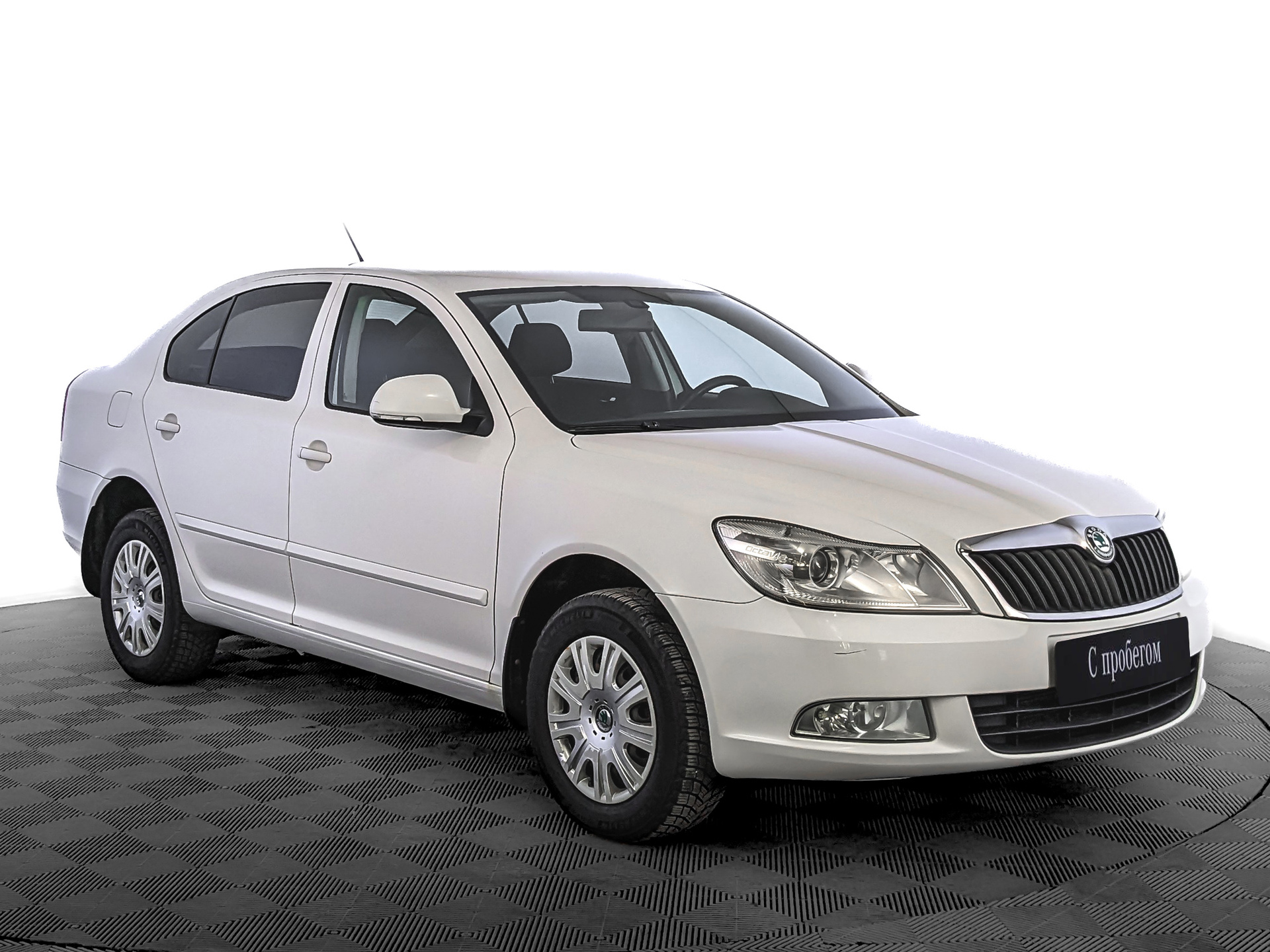 Skoda Octavia Белый, 2013, 193 306 км