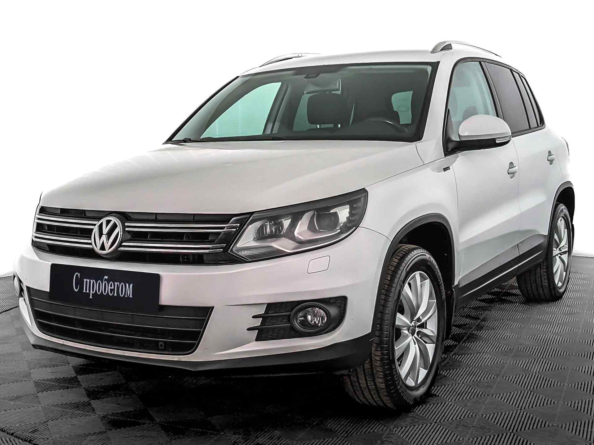 Volkswagen Tiguan Белый, 2016, 196 240 км