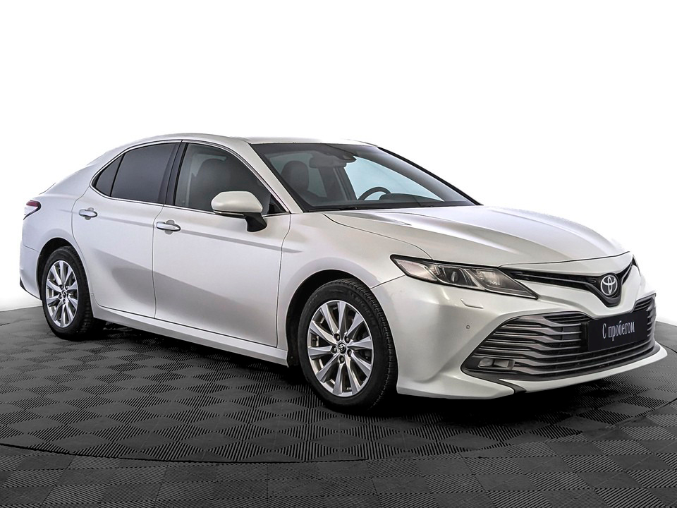 Toyota Camry Белый, 2018, 217 795 км