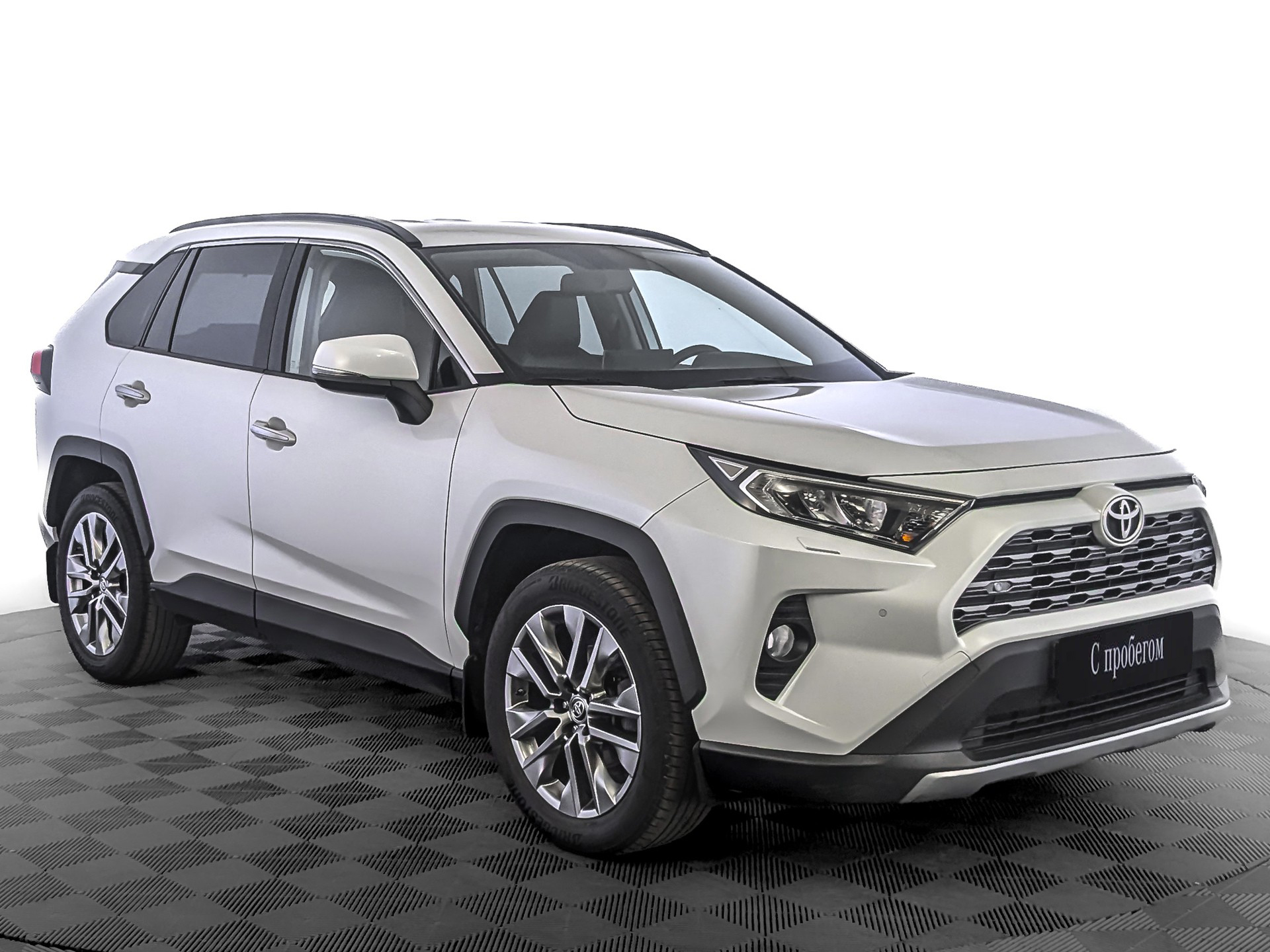 Toyota RAV4 Белый, 2020, 93 547 км