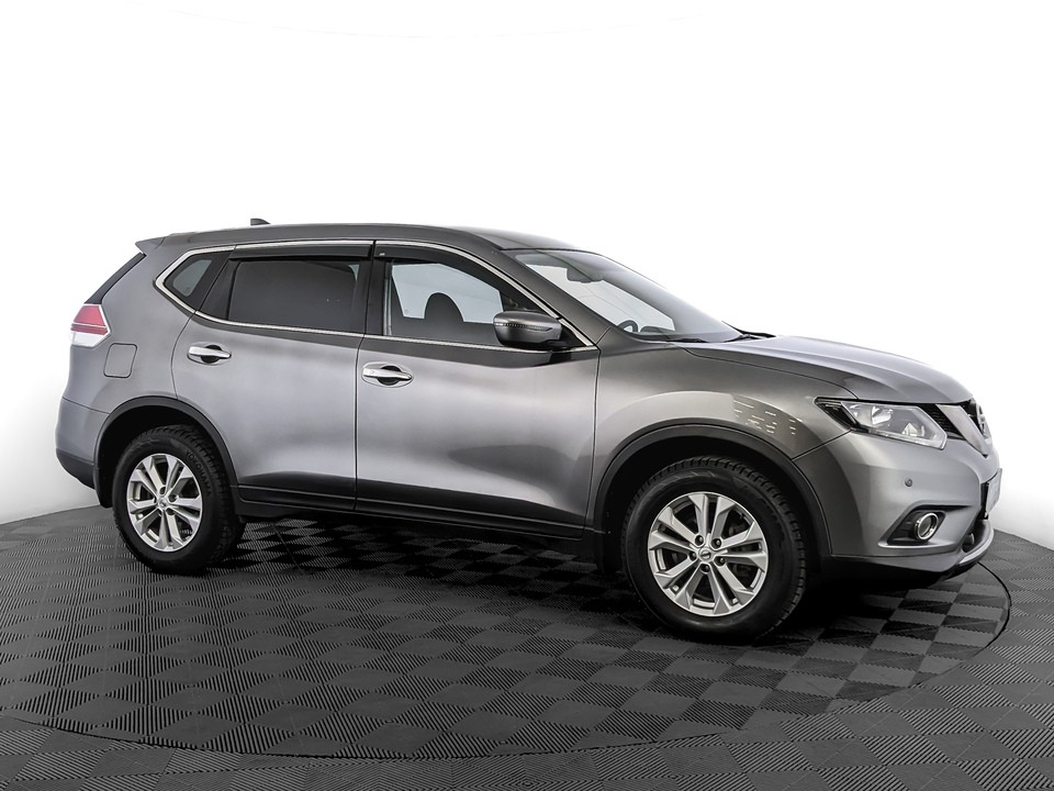 Nissan X-Trail Серебряный, 2017, 105 611 км