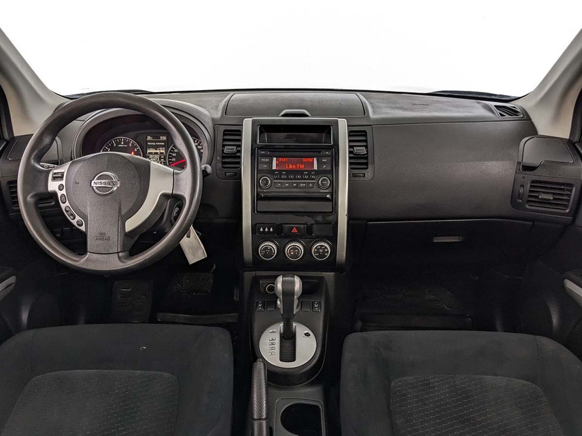 Nissan X-Trail Черный, 2013, 201 260 км