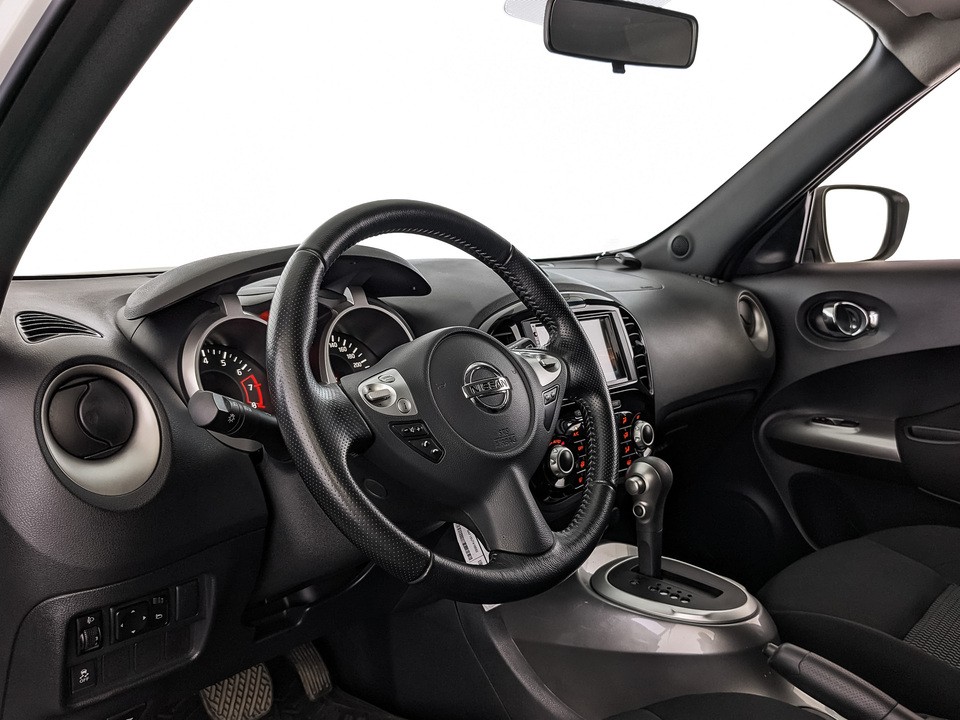 Nissan Juke Белый, 2018, 57 500 км