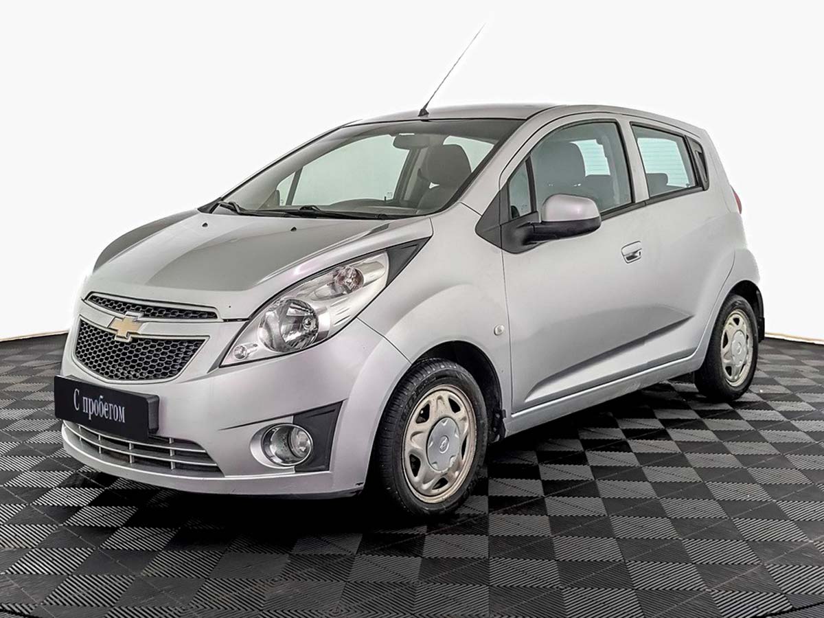 Chevrolet Spark Серебряный, 2013, 107 830 км