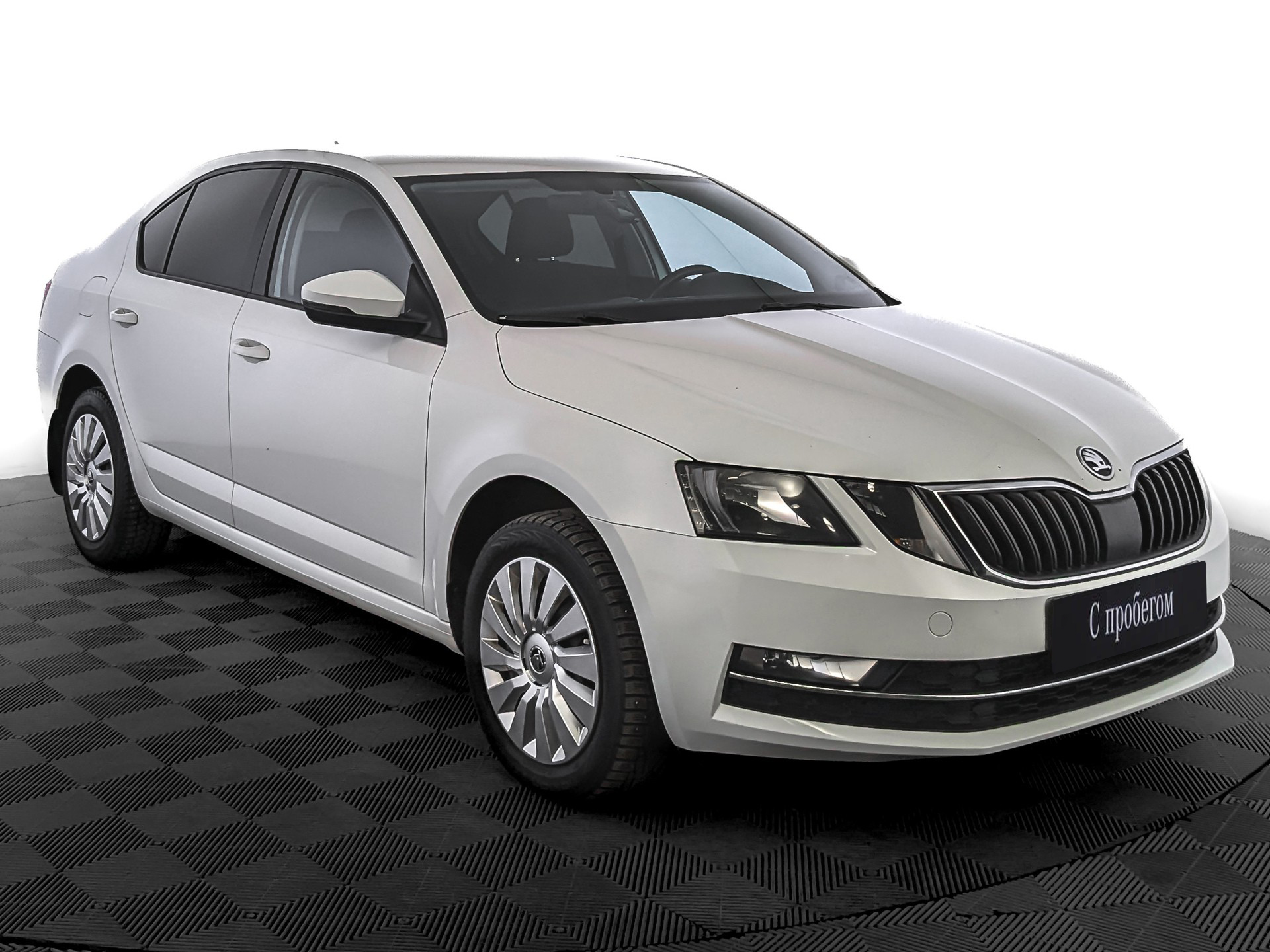 Skoda Octavia Белый, 2017, 169 979 км