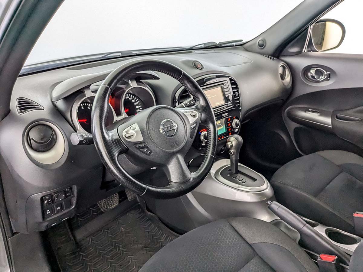 Nissan Juke Серый, 2011, 85 860 км