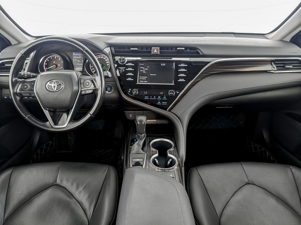 Toyota Camry Белый, 2018, 217 795 км