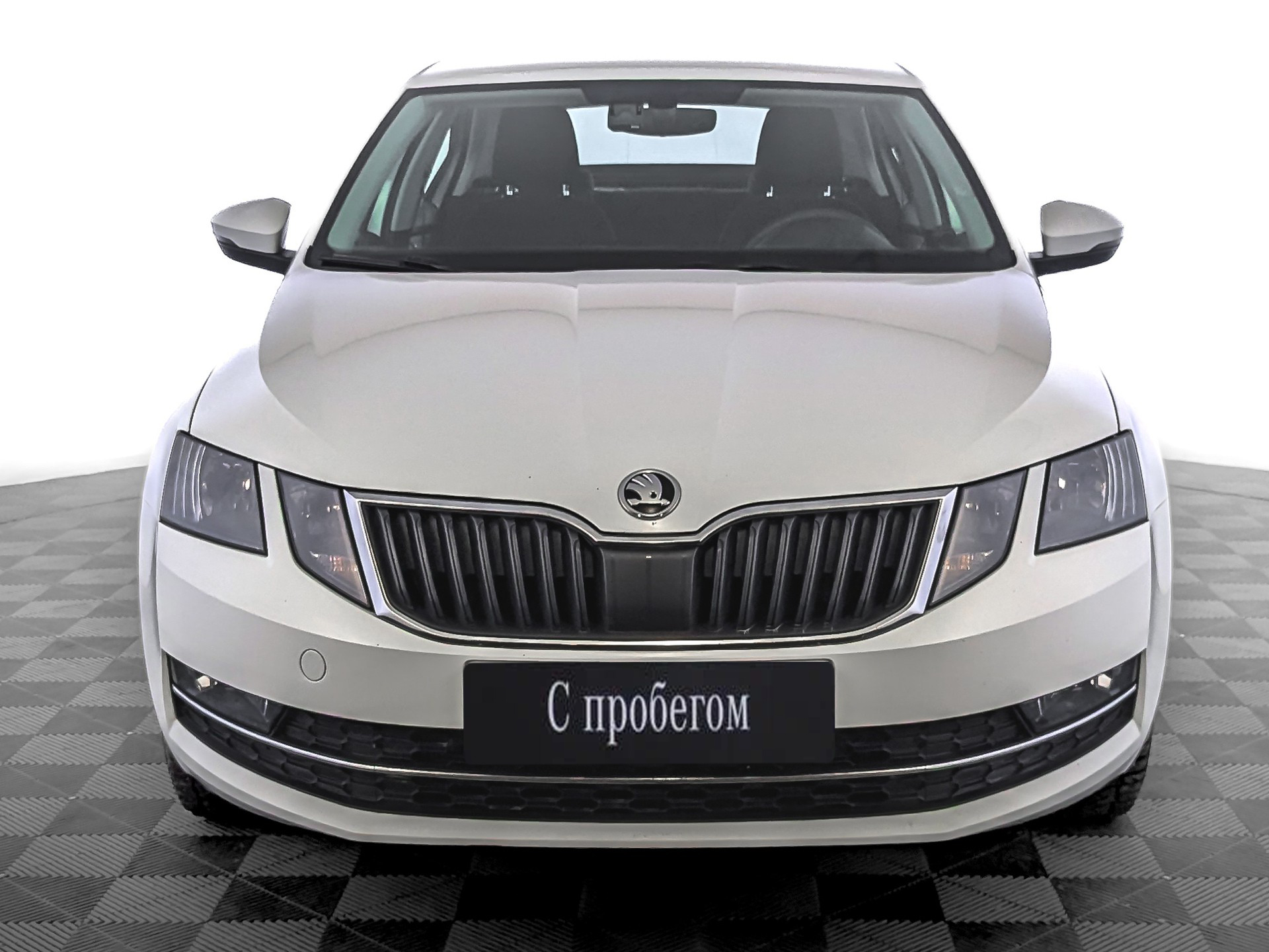 Skoda Octavia Белый, 2017, 140 461 км