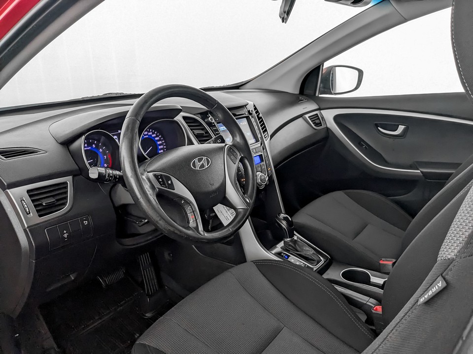 Hyundai i30 Красный, 2012, 129 776 км