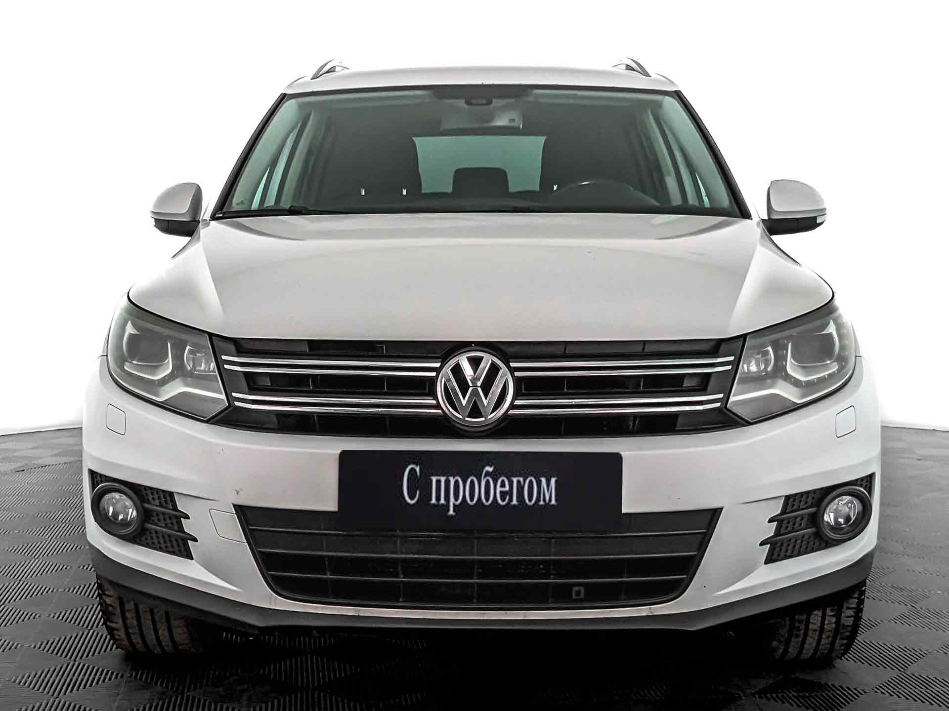 Volkswagen Tiguan Белый, 2016, 196 240 км