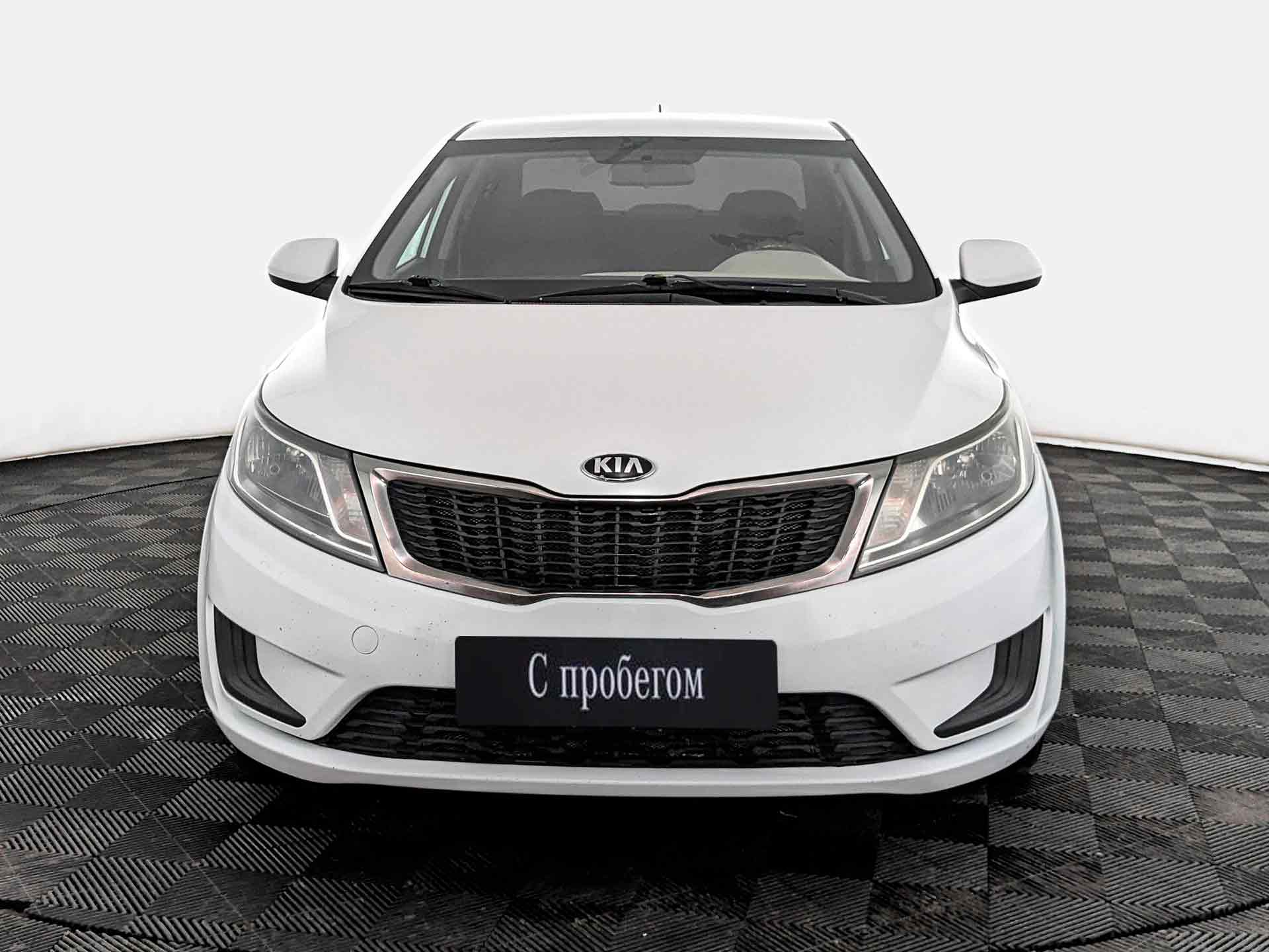 Kia Rio Белый, 2014, 149 583 км