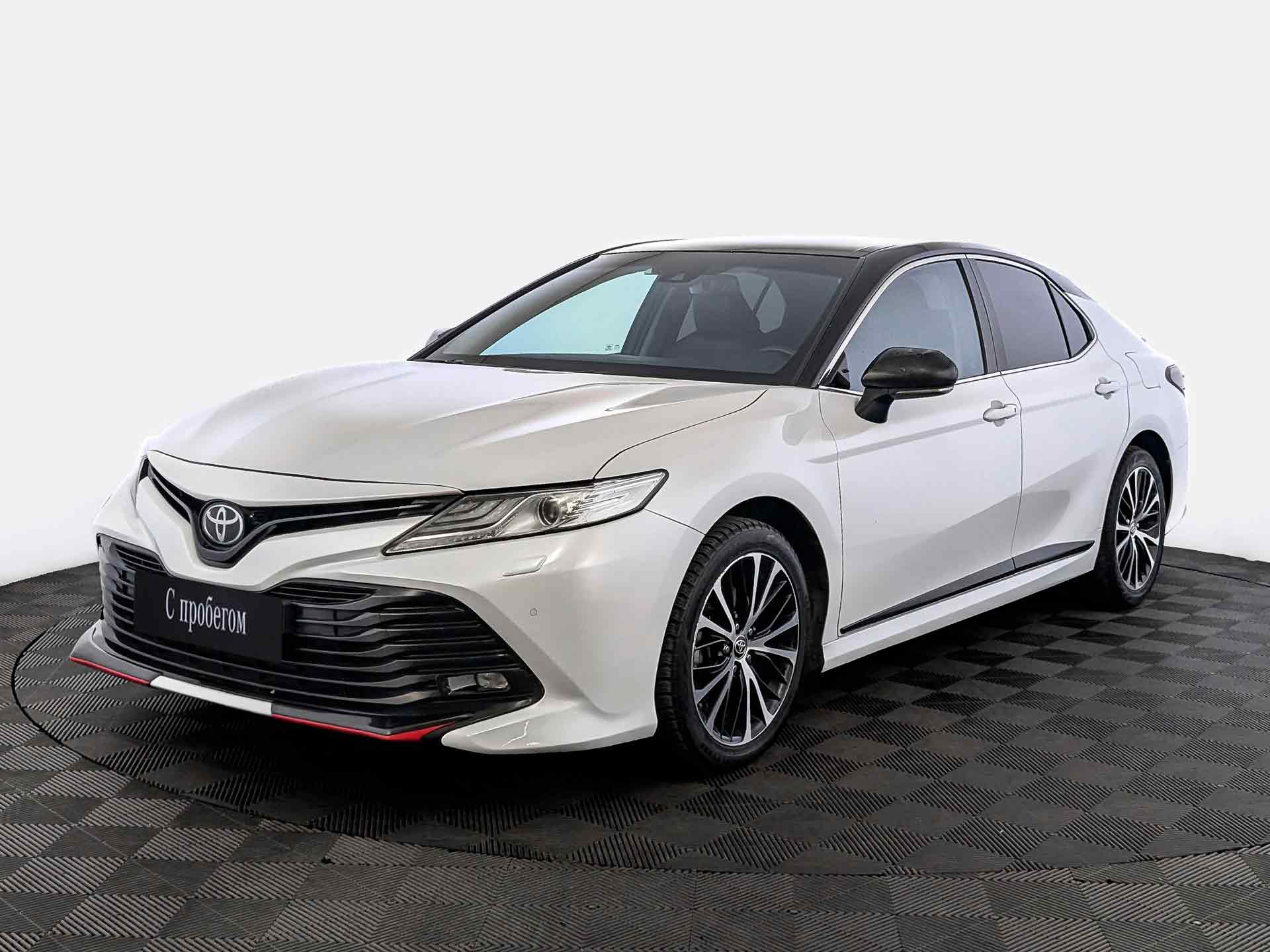 Toyota Camry Белый, 2020, 107 070 км