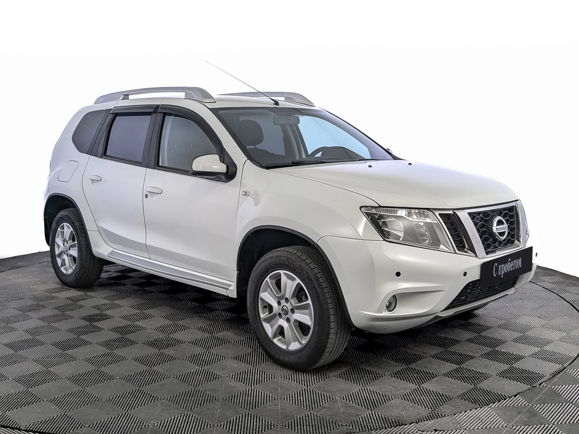 Nissan Terrano белый, 2020, 110 354 км