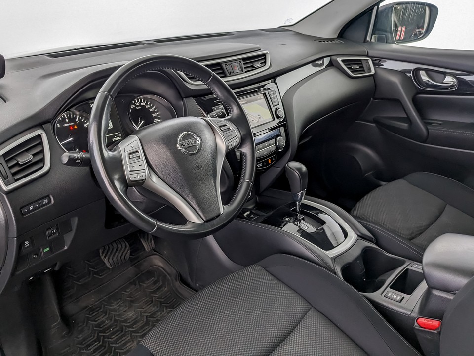 Nissan Qashqai Серый, 2017, 57 077 км