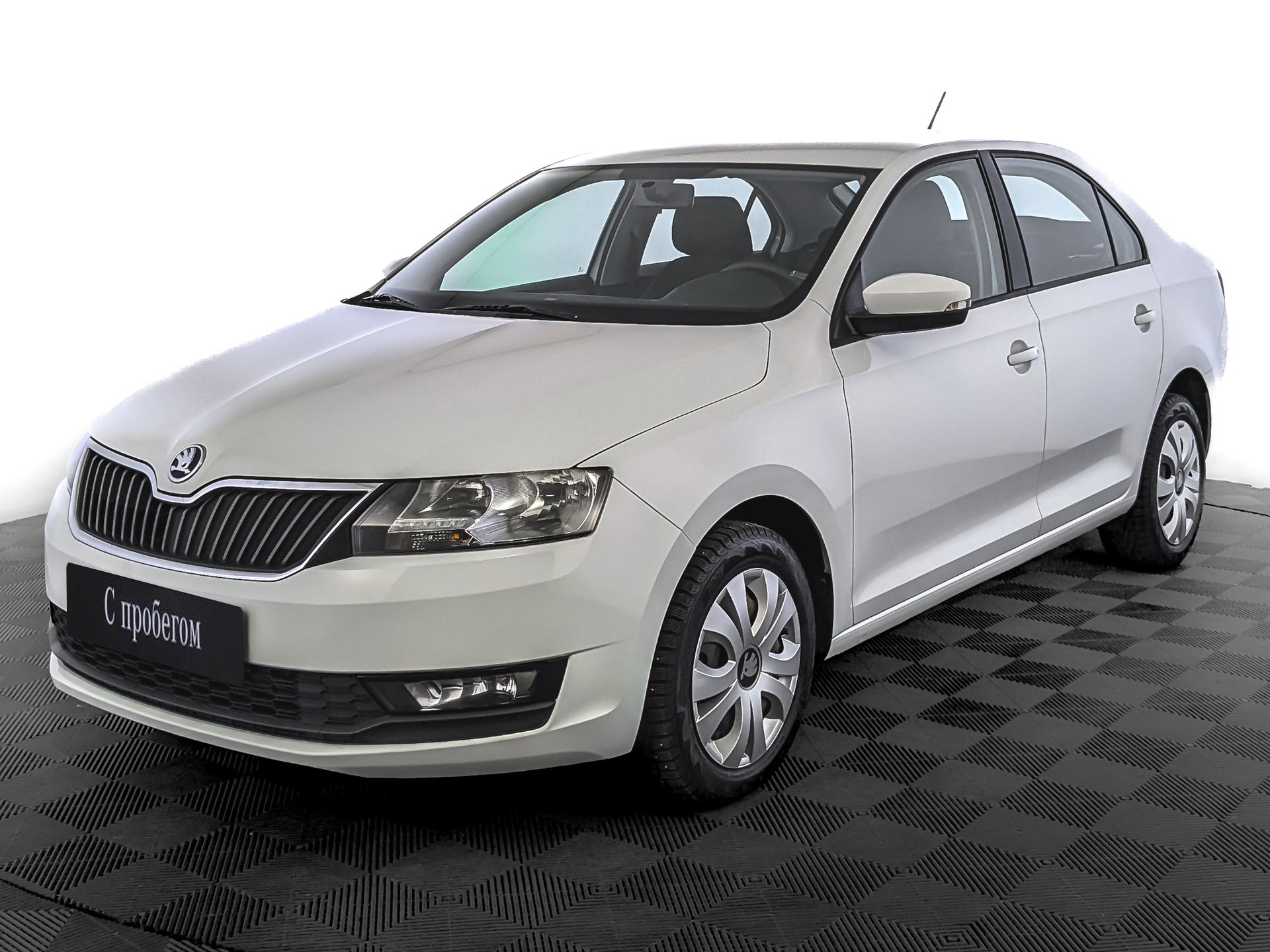 Skoda Rapid Белый, 2019, 96 185 км