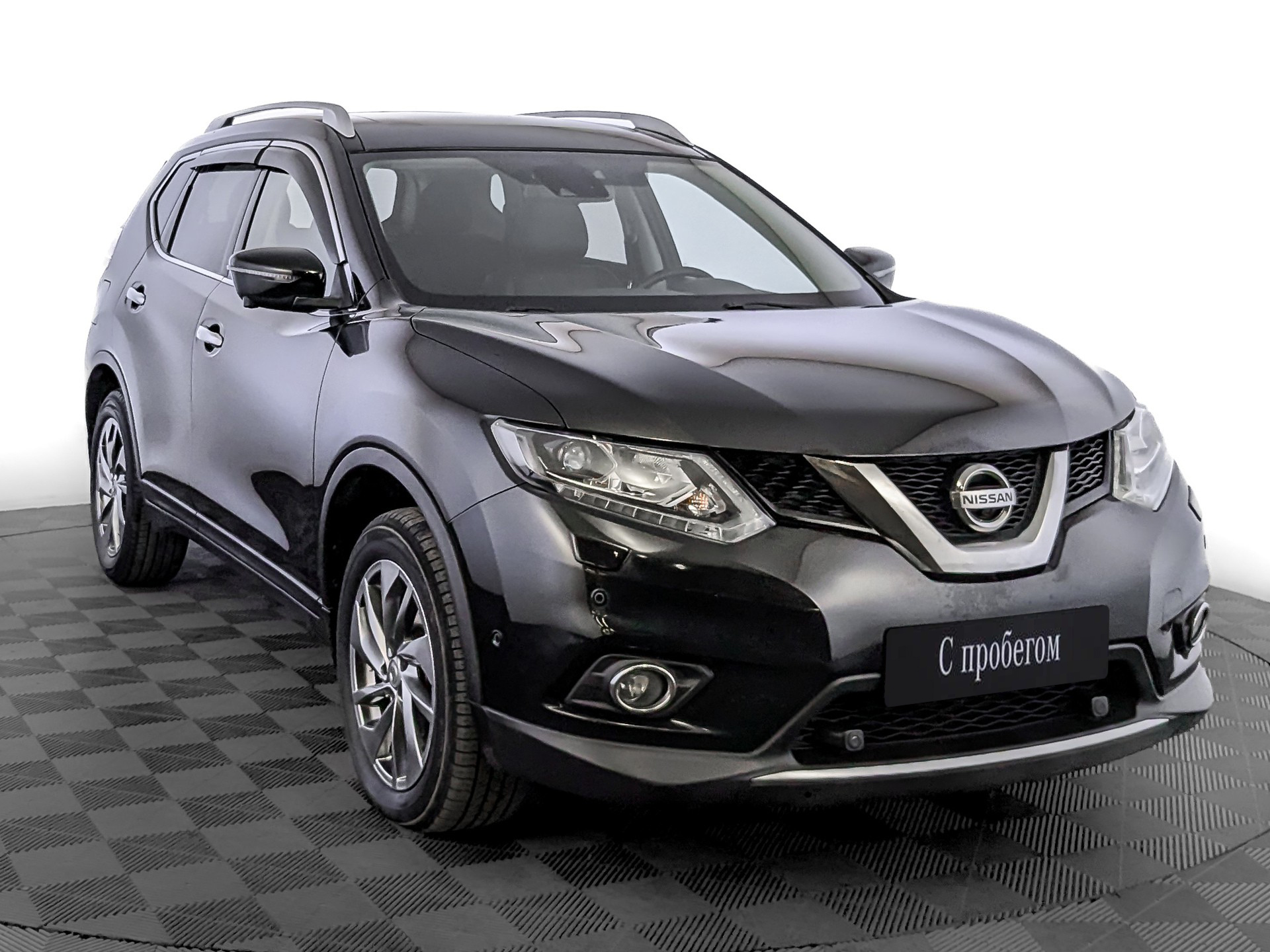 Nissan X-Trail черный, 2018, 118 878 км