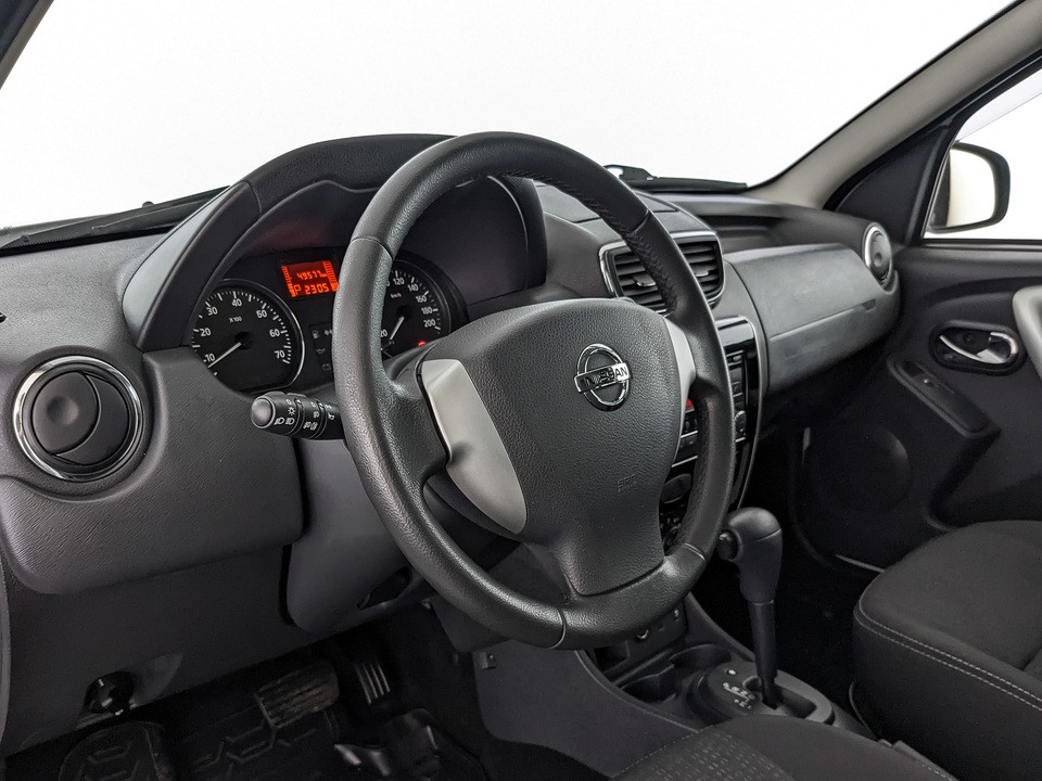 Nissan Terrano Белый, 2015, 49 574 км