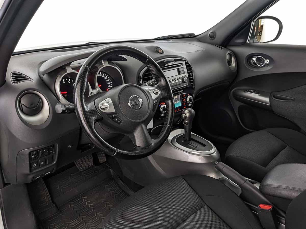 Nissan Juke Белый, 2012, 115 306 км