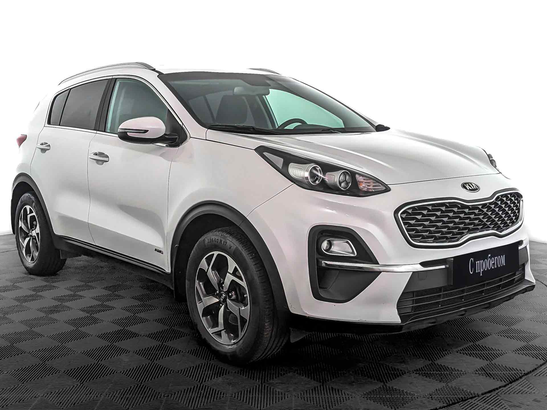 Kia Sportage Белый, 2021, 47 820 км