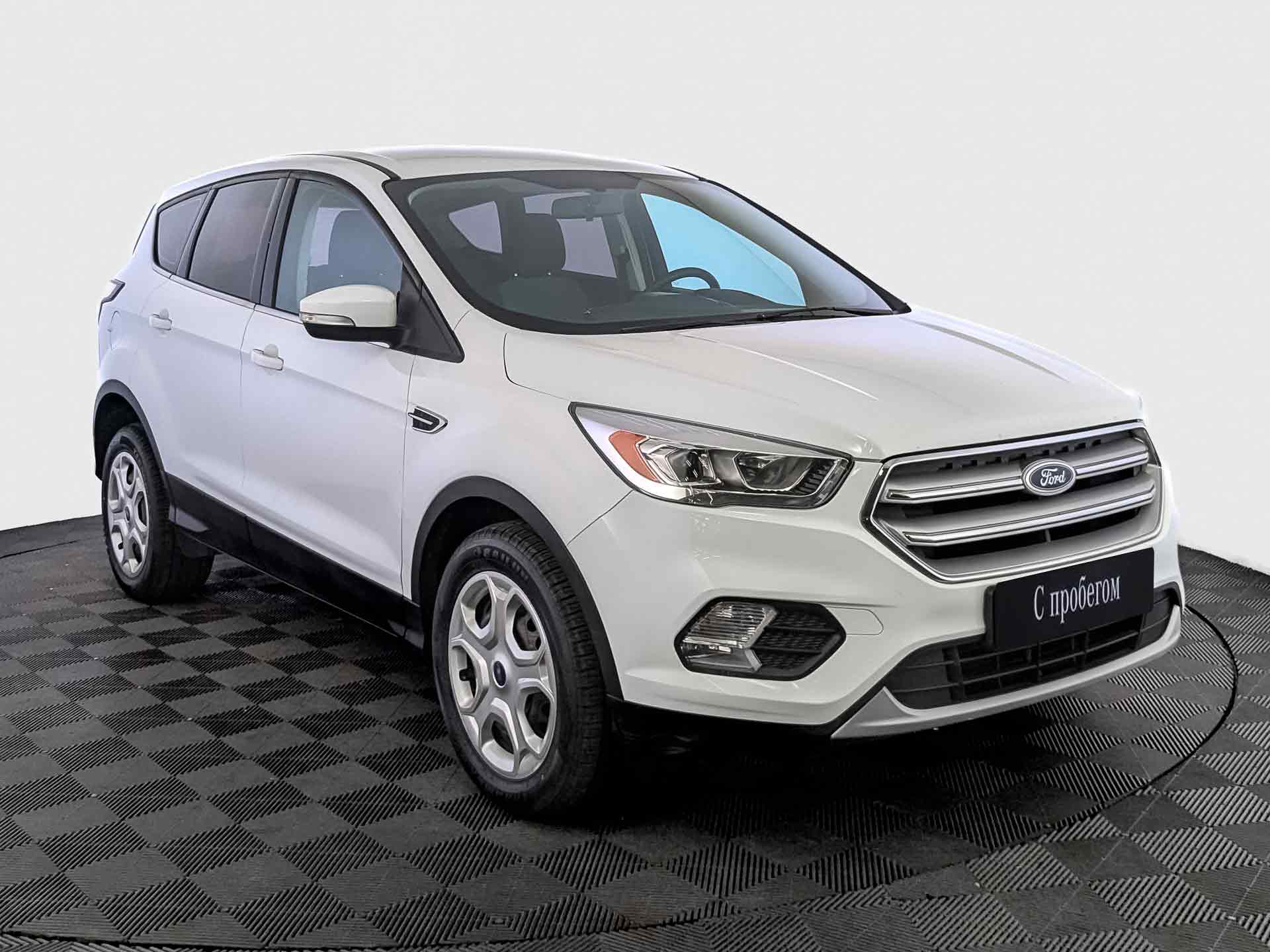 Ford Kuga белый, 2017, 132 705 км