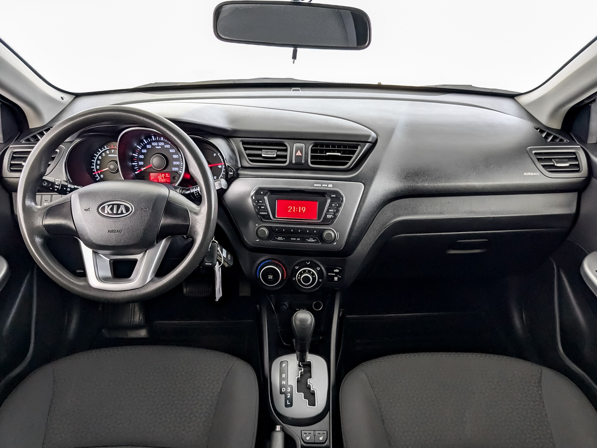 Kia Rio Серебряный, 2012, 165 645 км