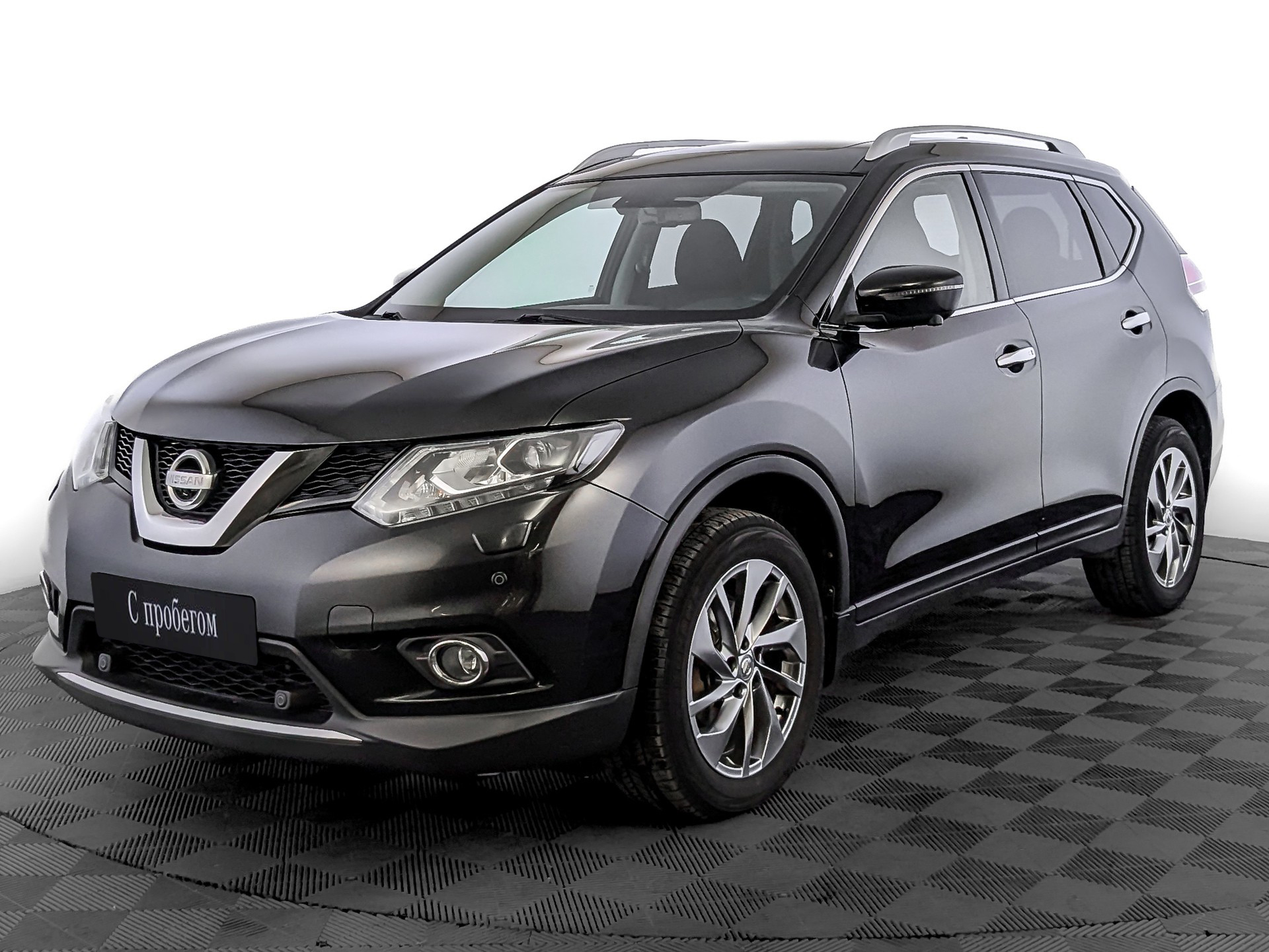 Nissan X-Trail черный, 2018, 93 700 км