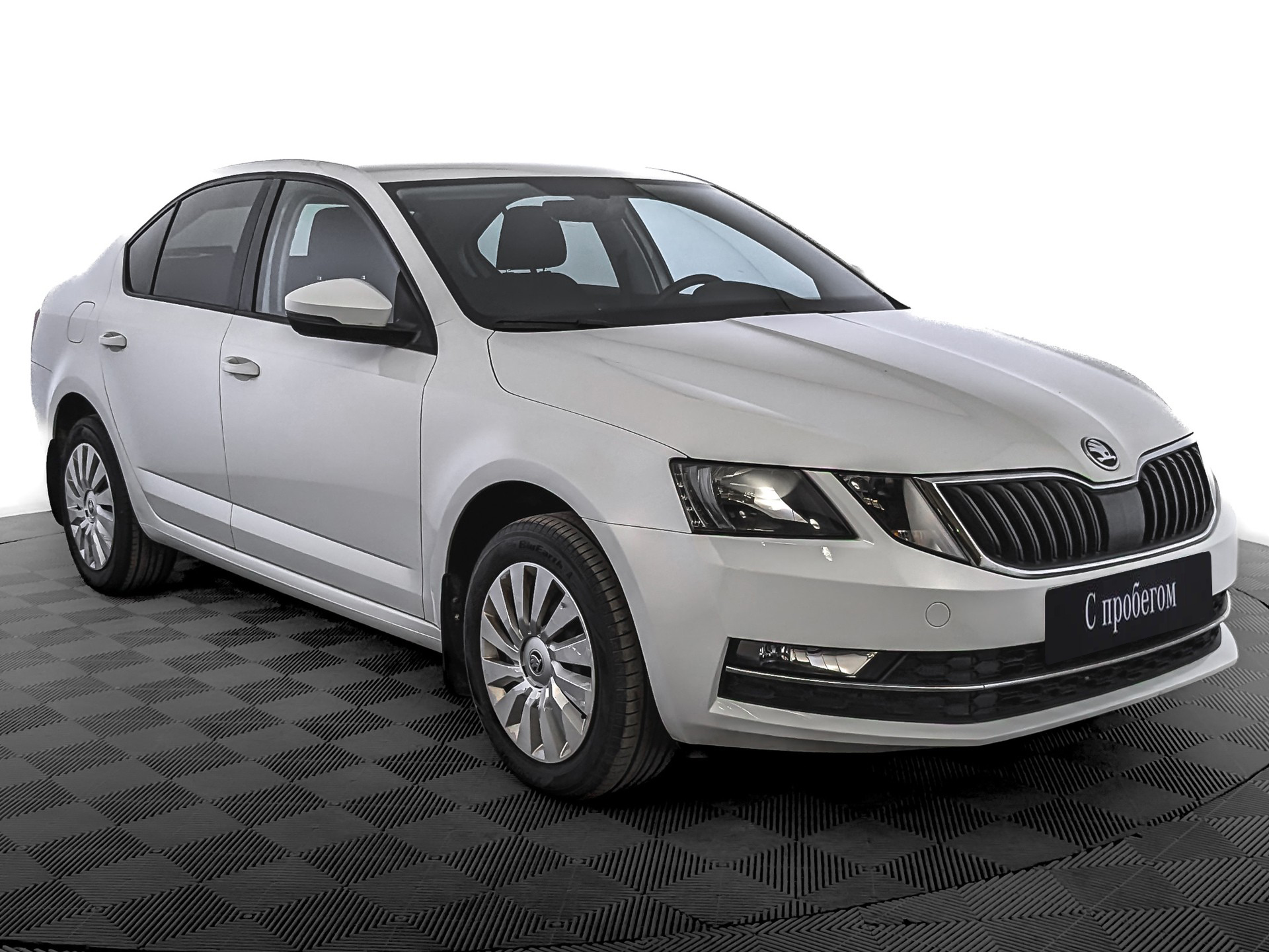 Skoda Octavia Белый, 2019, 60 338 км