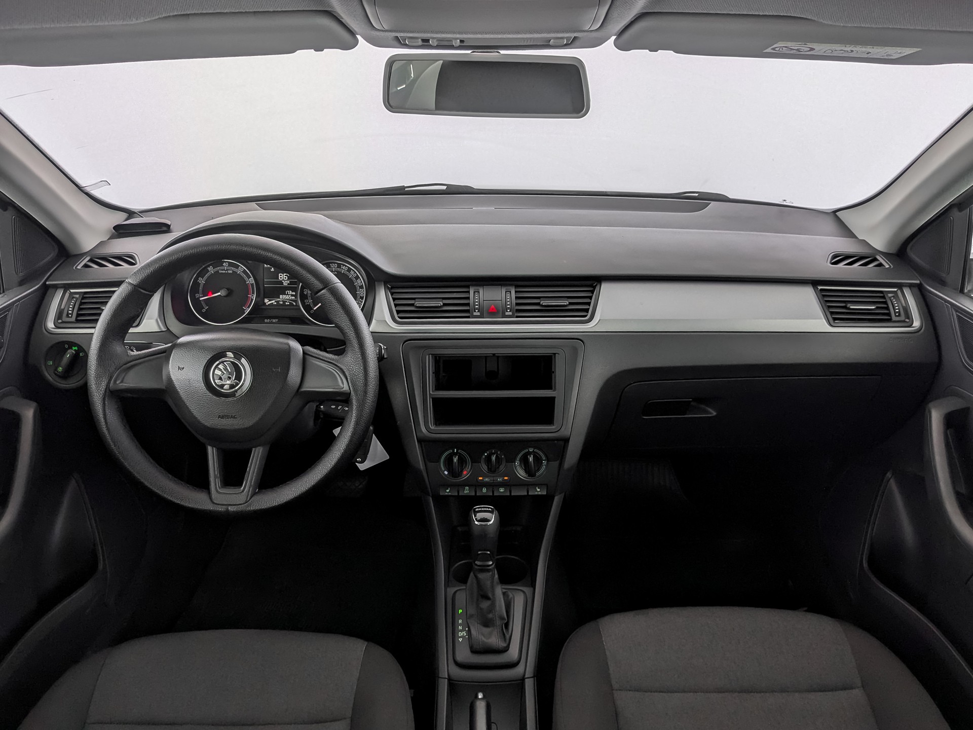 Skoda Rapid Белый, 2019, 83 526 км