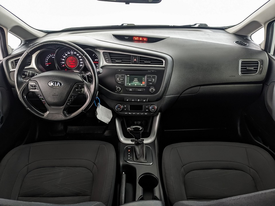 Kia Ceed Серебристый, 2016, 131 652 км