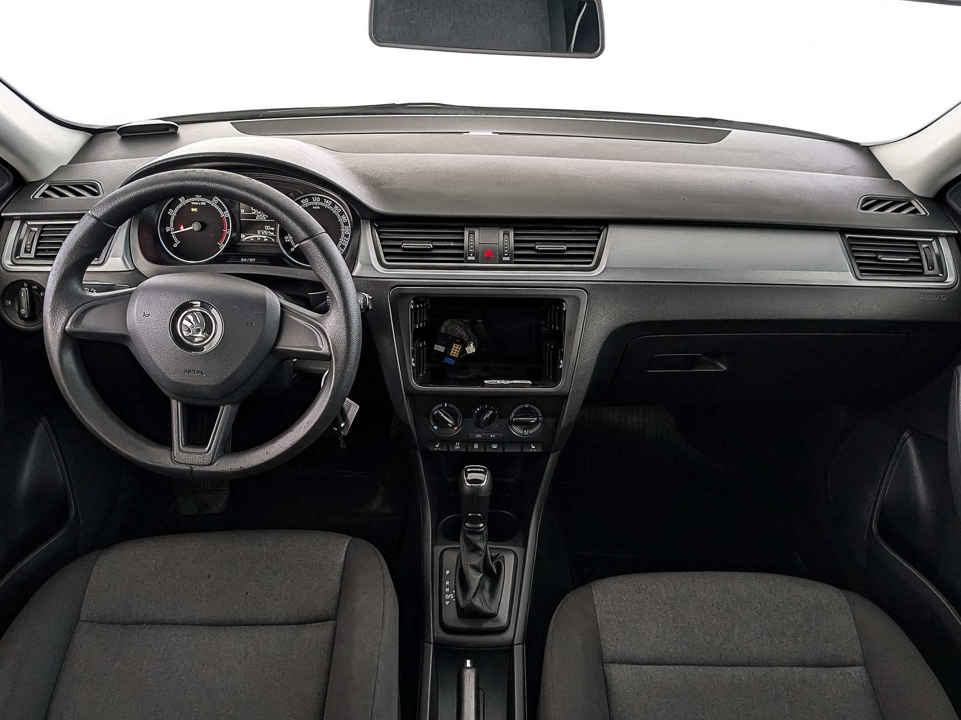 Skoda Rapid Белый, 2019, 87 256 км