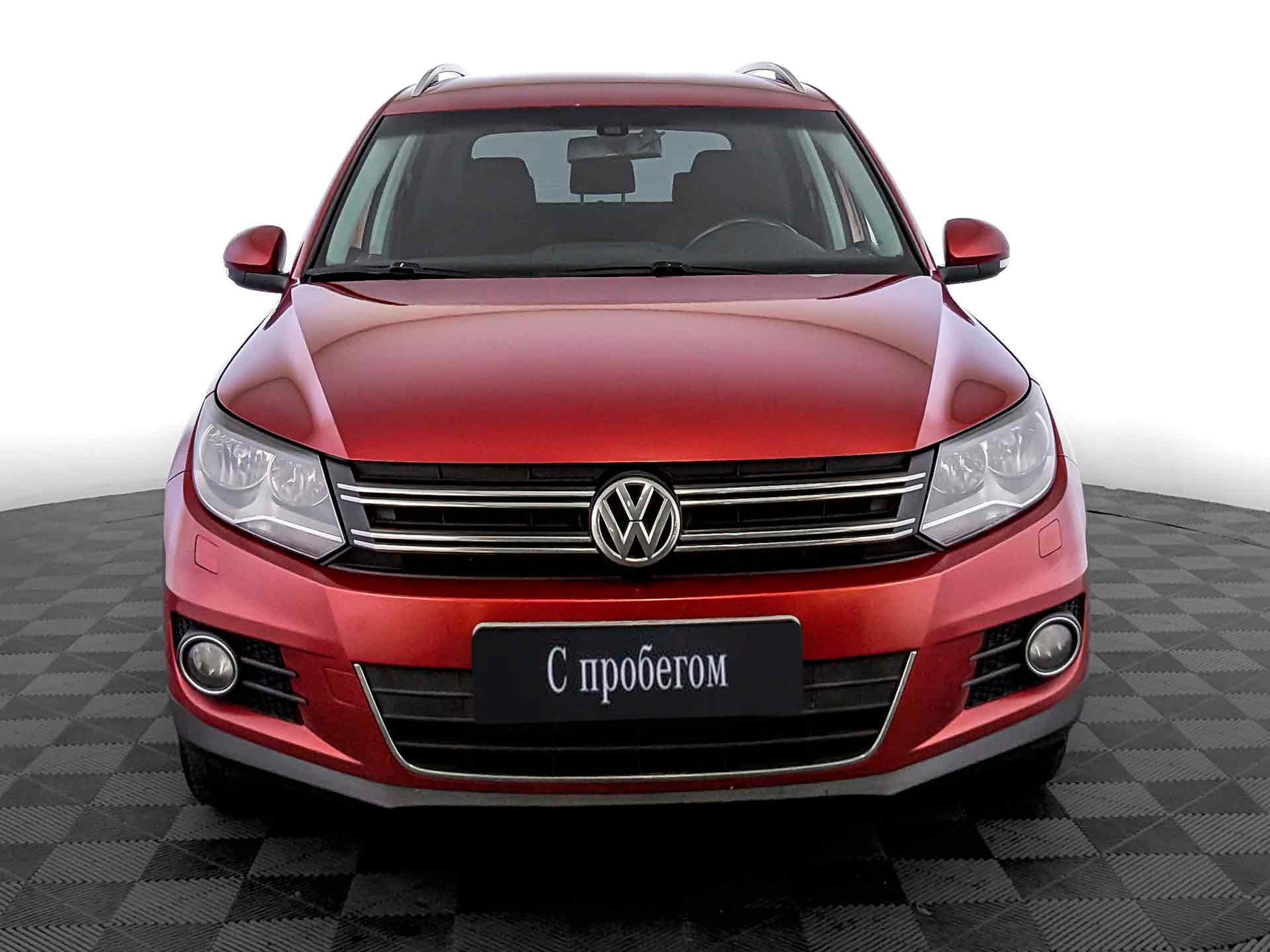 Volkswagen Tiguan Красный, 2012, 259 125 км