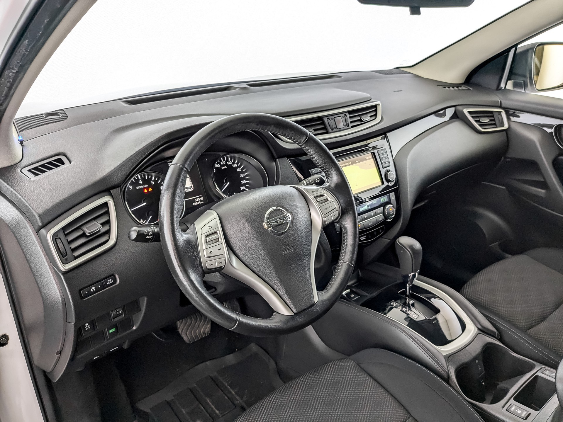 Nissan Qashqai Белый, 2018, 46 822 км