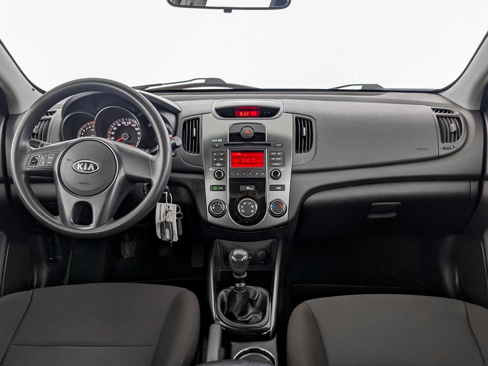 Kia Cerato Белый, 2012, 122 750 км